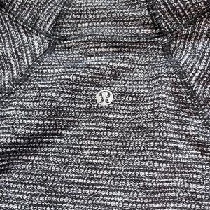 Lululemon Women's Long Sleeve Pullover Size Small Grey Color